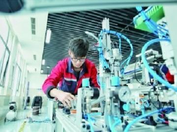 世界技能大賽機(jī)電一體化項(xiàng)目國家隊(duì)集訓(xùn)對(duì)抗賽在貴州開賽